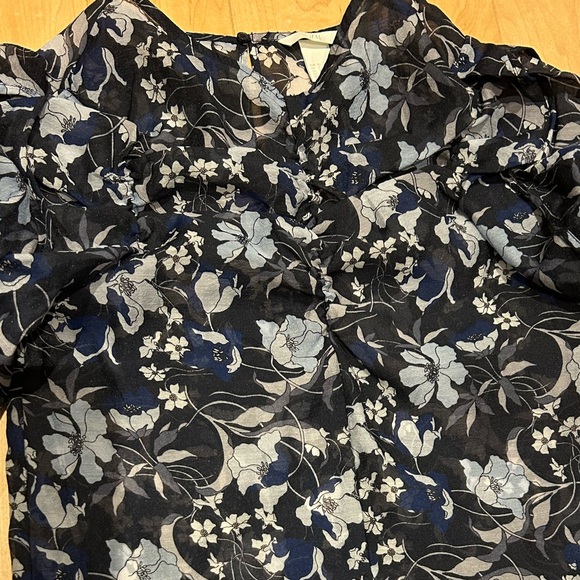 Beautiful H&M floral print top size 2 - Picture 3 of 5